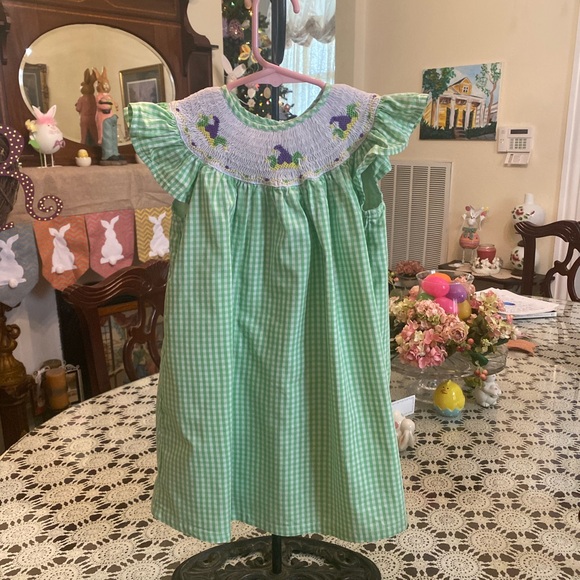 Bella Mia Kids Smocked Toddler Girls Mardi Gras Theme Dress size 3T - Picture 3 of 16